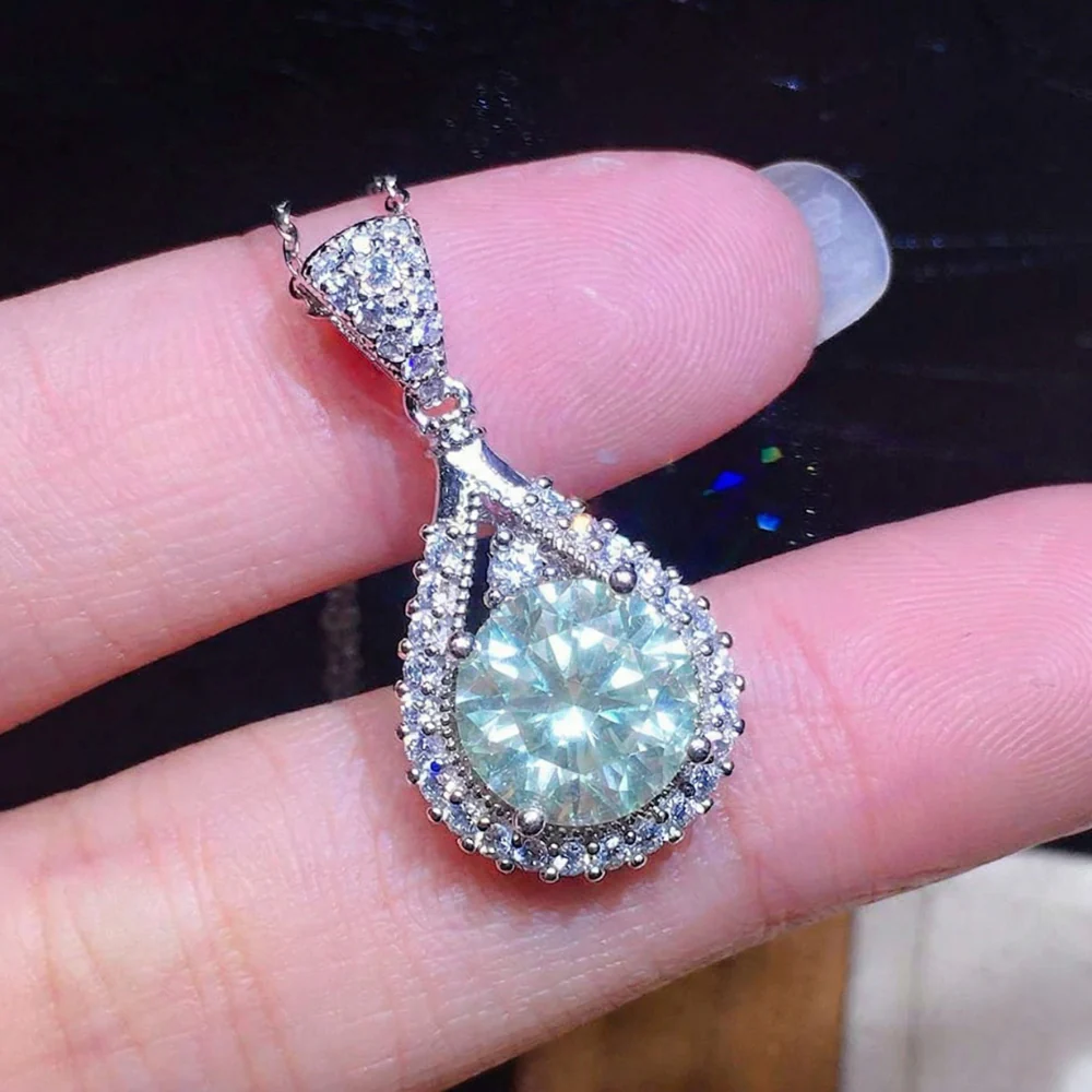 Alindra Voselle Necklace | White Gold - Image 3