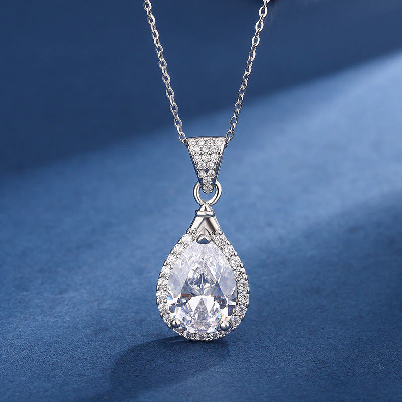 Aria Teardrop White Set | White Gold - Image 3
