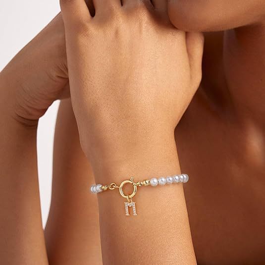 Auden Clé Letter Bracelet | Gold - Image 4
