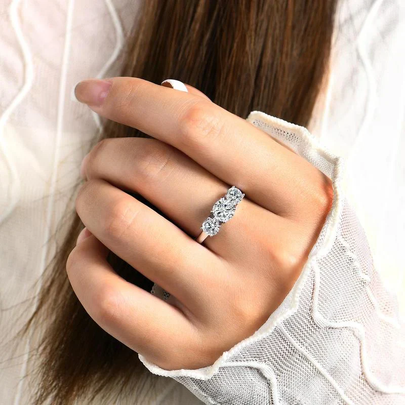 Clare Triple Stone Ring | White gold - Image 3
