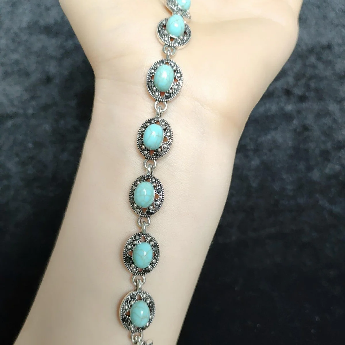 Corvelle Noble Emblem Bracelet | White Gold - Image 3