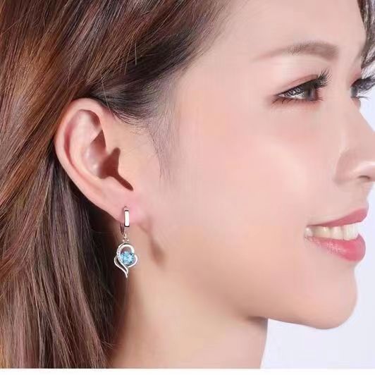 Eclipse Heart Drop Earrings | White Gold - Image 3