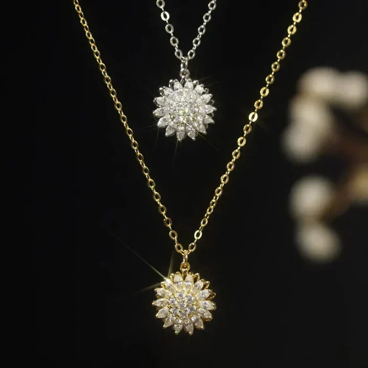 Fortuna Stellaris Necklace | White Gold - Image 3