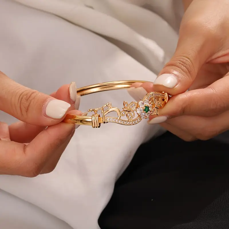 Isla Beaumont Bracelet | Gold - Image 5