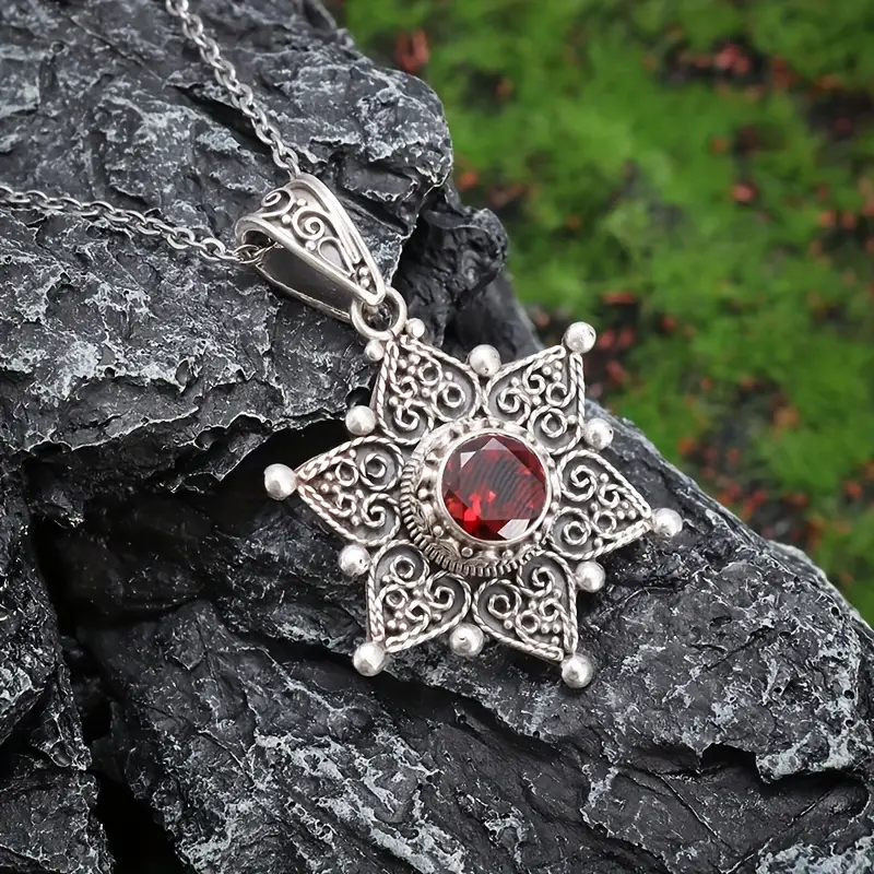 Jessindra Carmalyth Necklace | White Gold - Image 5
