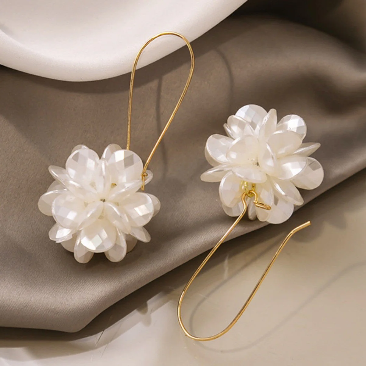 Pure Blossom Earrings | Gold - Image 2