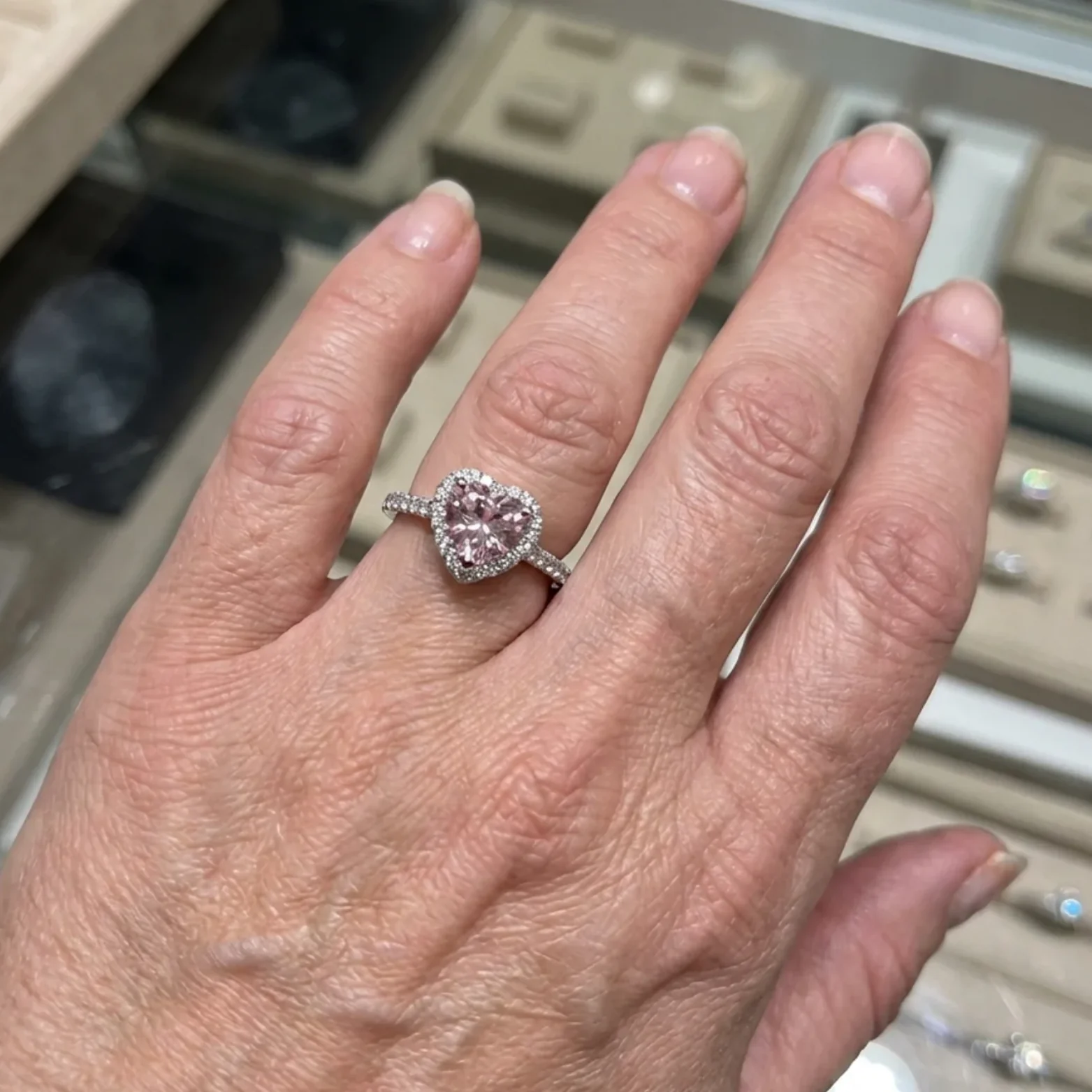Rosekiss Heart Ring | White Gold - Image 2