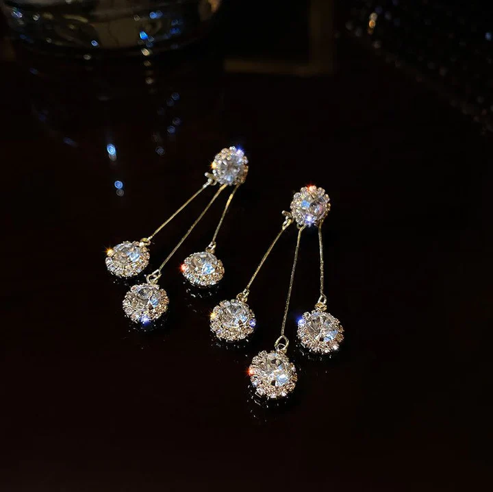 Tertia Honoria Earrings | Gold - Image 3